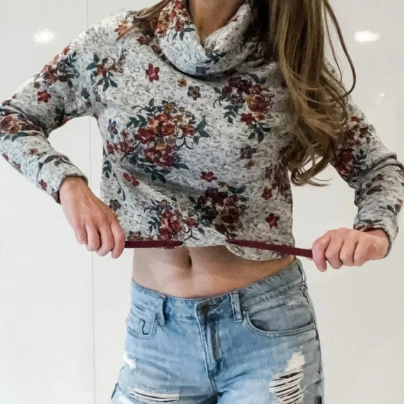 Crop top sweater - Picture 8 of 14